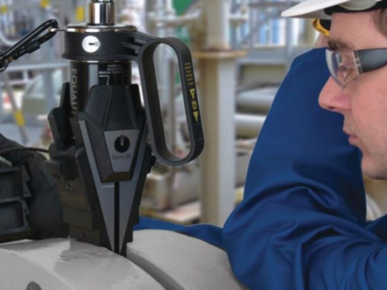 Flange Spreading Tools and How They Work Enerpac Blog